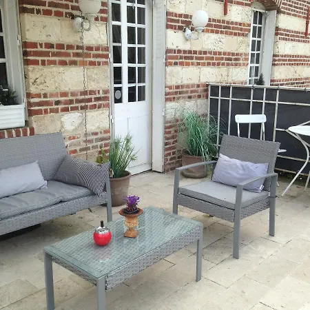 فندق مبيت وإفطار Domaine De Vesigneux باريس